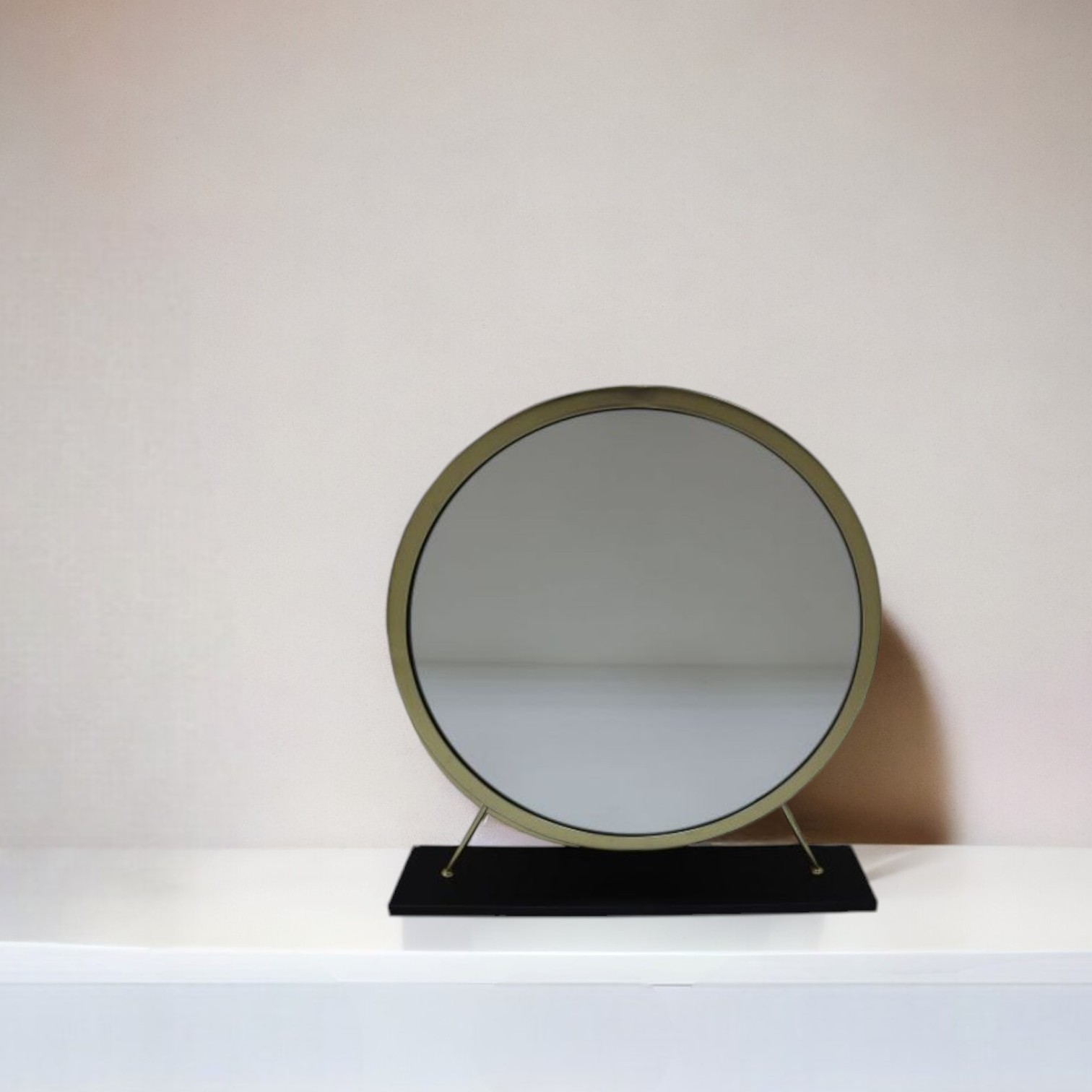 485937_9_qS4B1Kjz-3.jpg 19" Brass Round Metal Framed Freestanding Mirror - Image 1